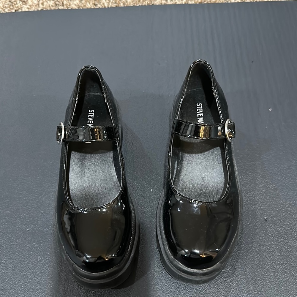 Steve Madden size 1. Great condition.